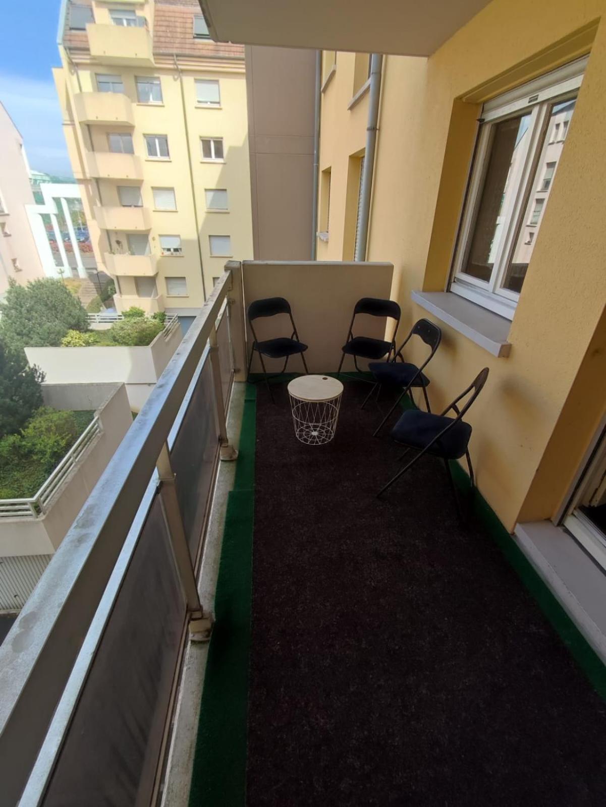 Douillet-Kanamappart-Euroairport Apartment แซ็ง-ลุยส์ ภายนอก รูปภาพ