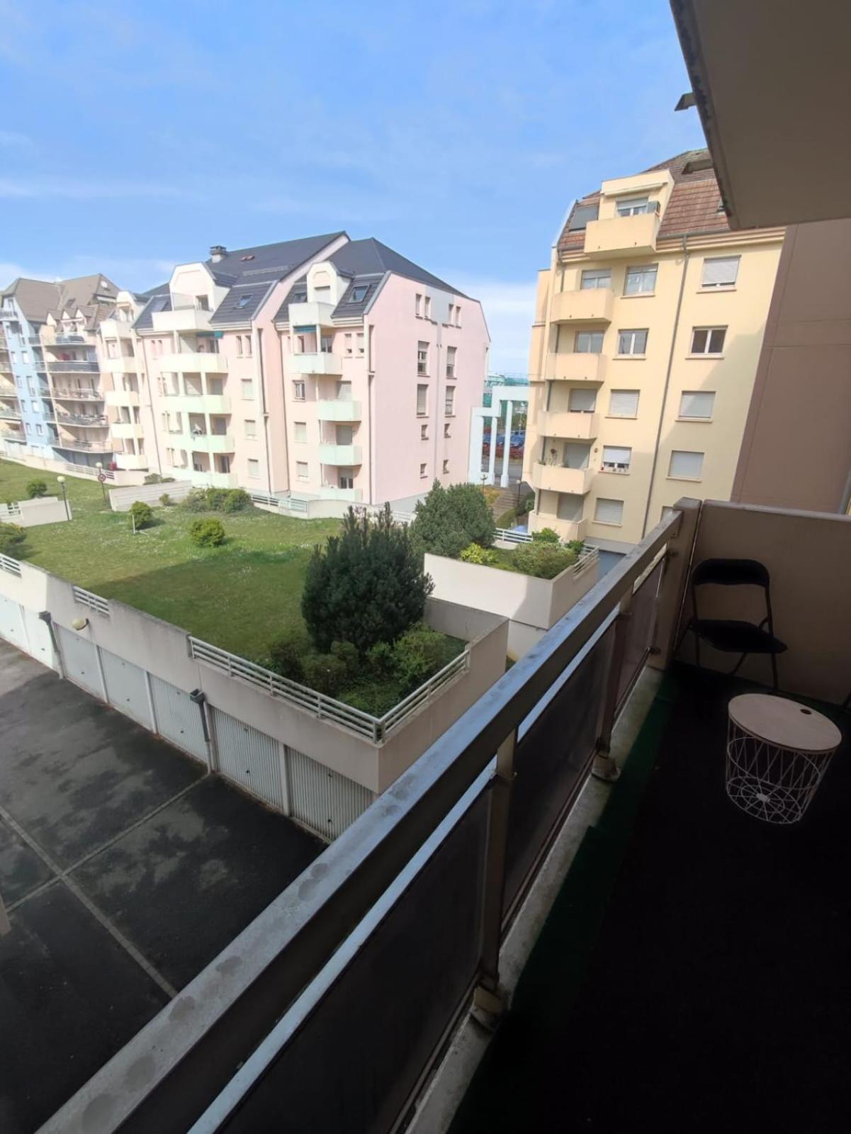 Douillet-Kanamappart-Euroairport Apartment แซ็ง-ลุยส์ ภายนอก รูปภาพ