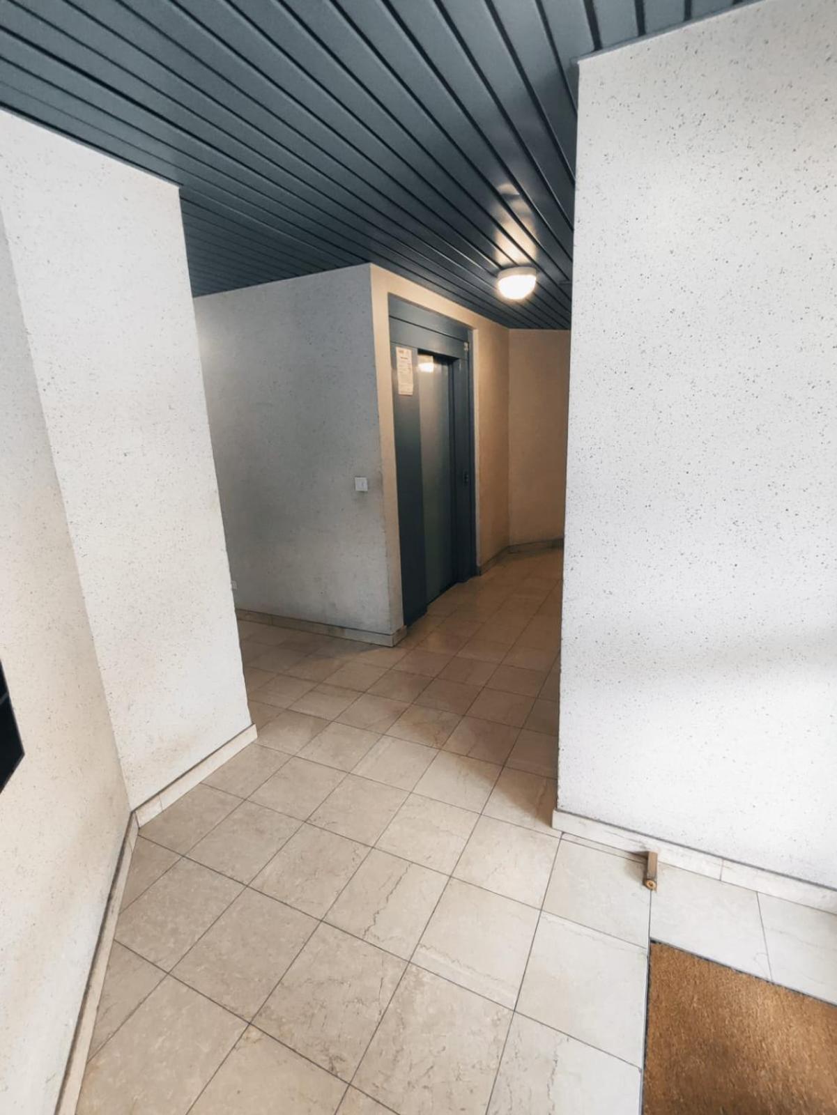 Douillet-Kanamappart-Euroairport Apartment แซ็ง-ลุยส์ ภายนอก รูปภาพ