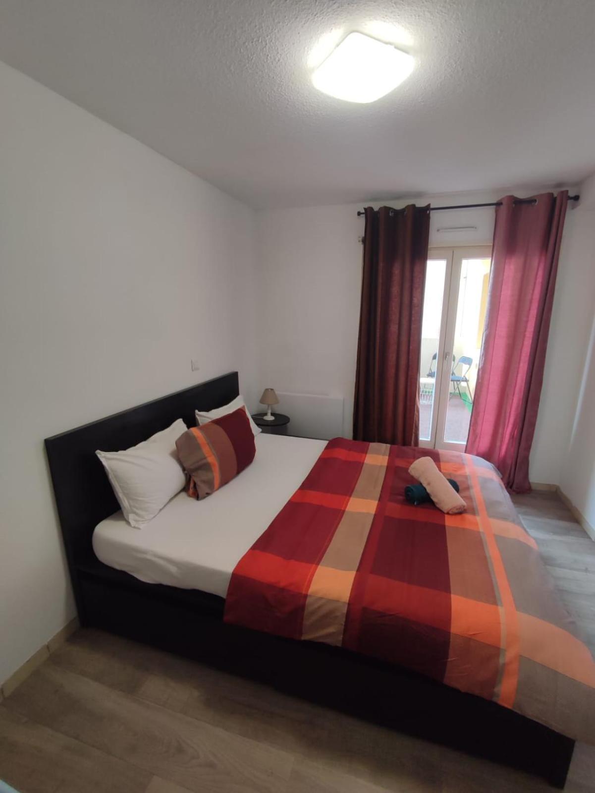 Douillet-Kanamappart-Euroairport Apartment แซ็ง-ลุยส์ ภายนอก รูปภาพ