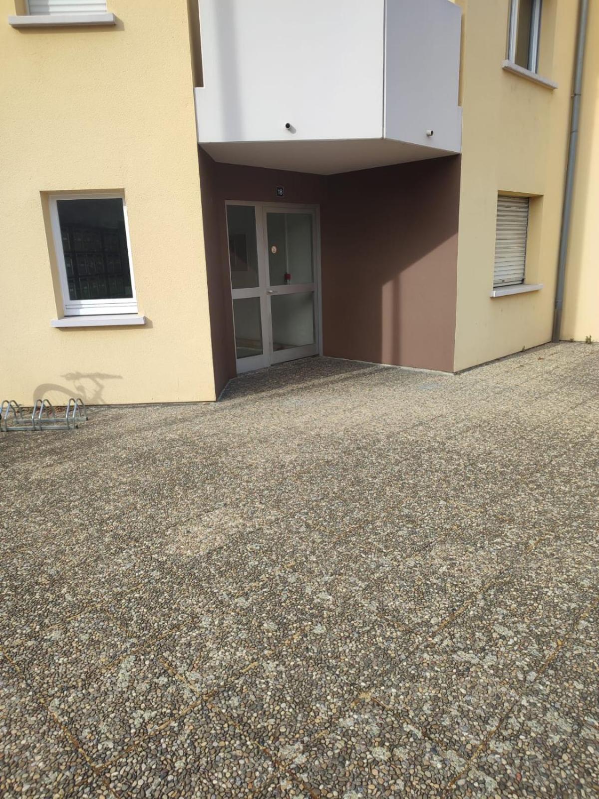 Douillet-Kanamappart-Euroairport Apartment แซ็ง-ลุยส์ ภายนอก รูปภาพ